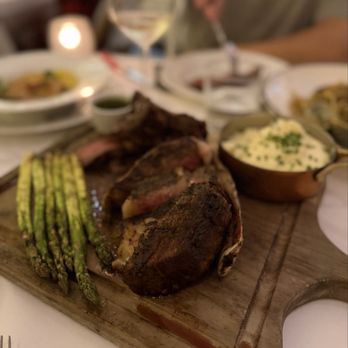 Brasserie 19 signature dishes Steak Frites
Filet Mignon
Dozen Gulf Oysters